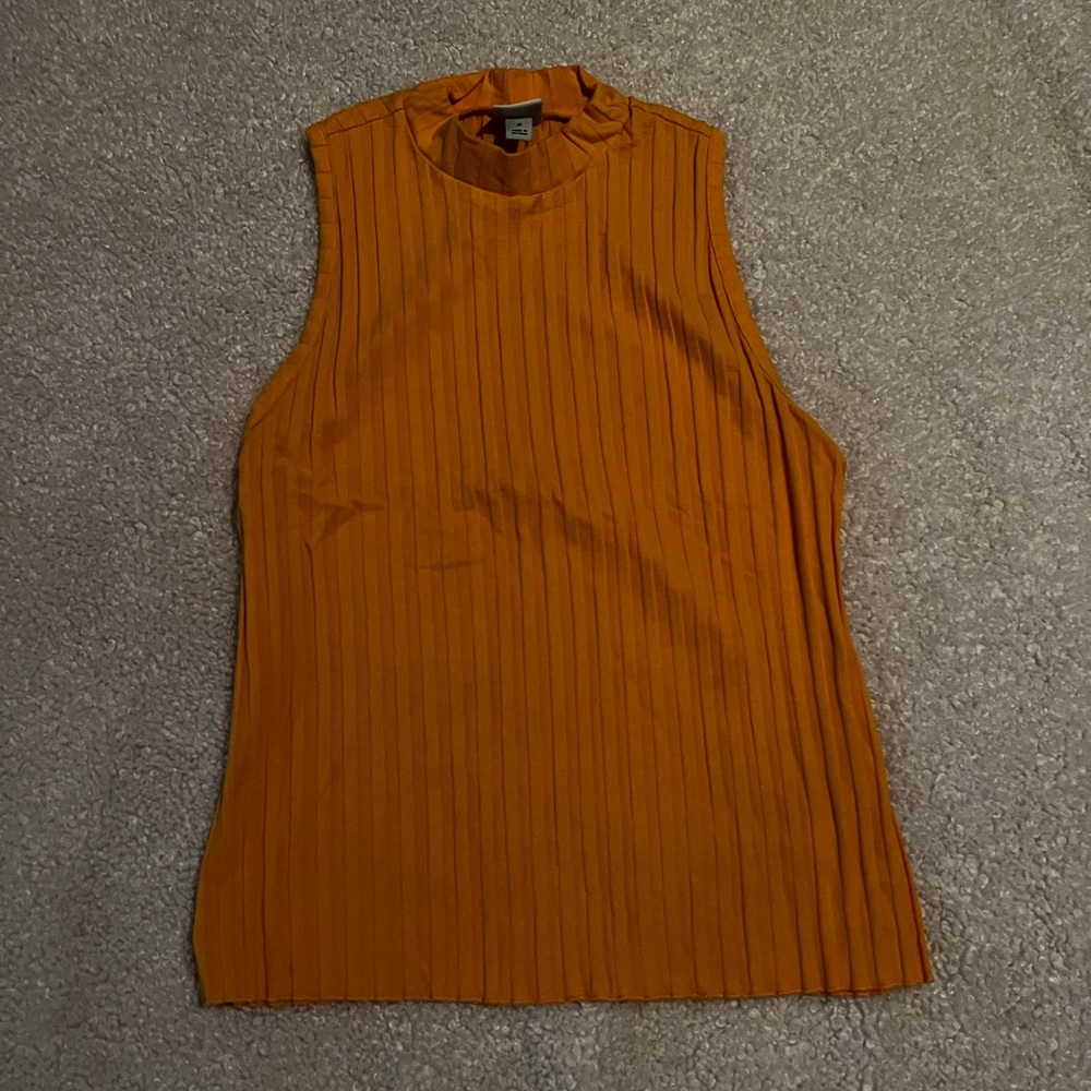 Women’s high neck tank